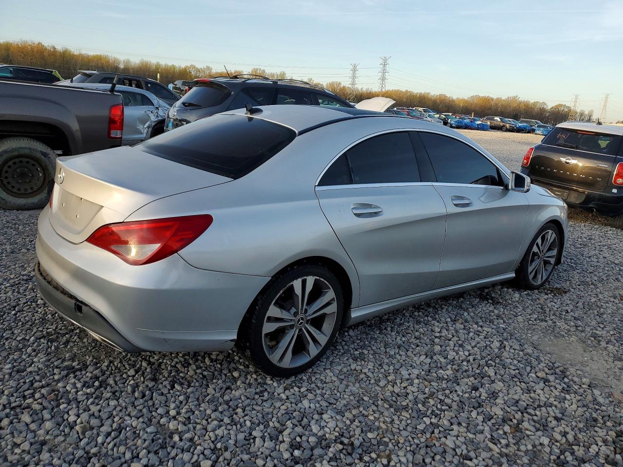 2018 Mercedes-Benz Cla-class VIN WDDSJ4EB6JN505803 photo 3