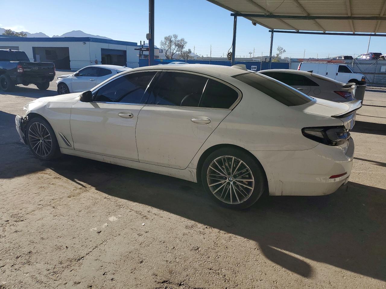 2020 BMW 5 series VIN WBAJR3C03LCE66919 photo 2