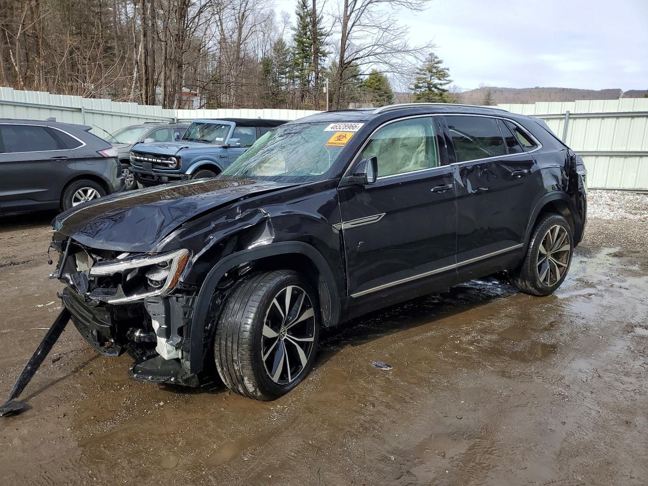 2024 VOLKSWAGEN Atlas VIN 1V2FE2CA7RC234187 photo 1