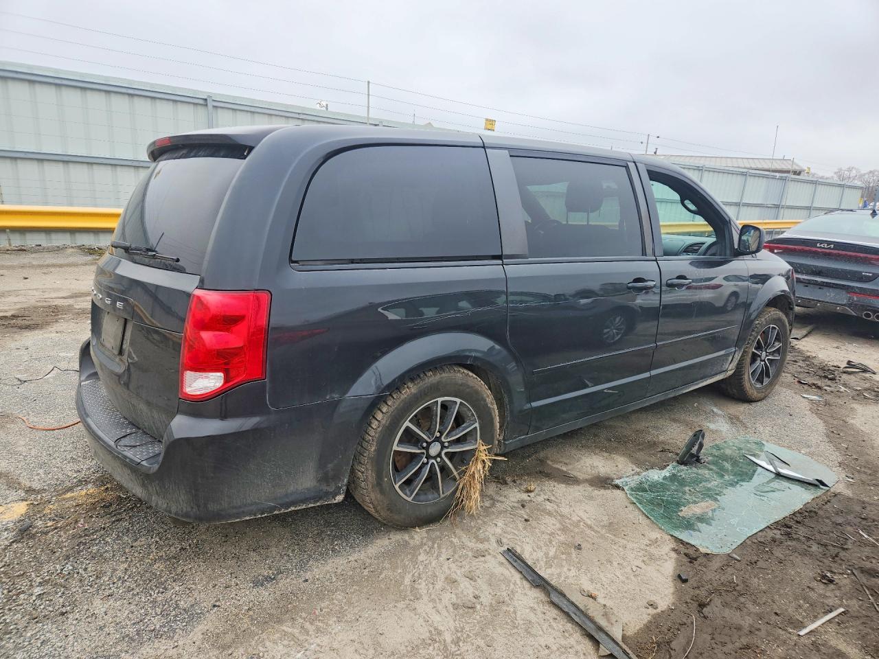 2015 DODGE Caravan VIN 2C4RDGBG0FR668930 photo 3