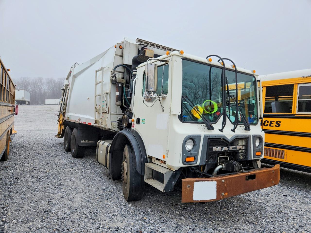 2016 MACK Unknown VIN 1M2AV02C0GM014248 photo 1