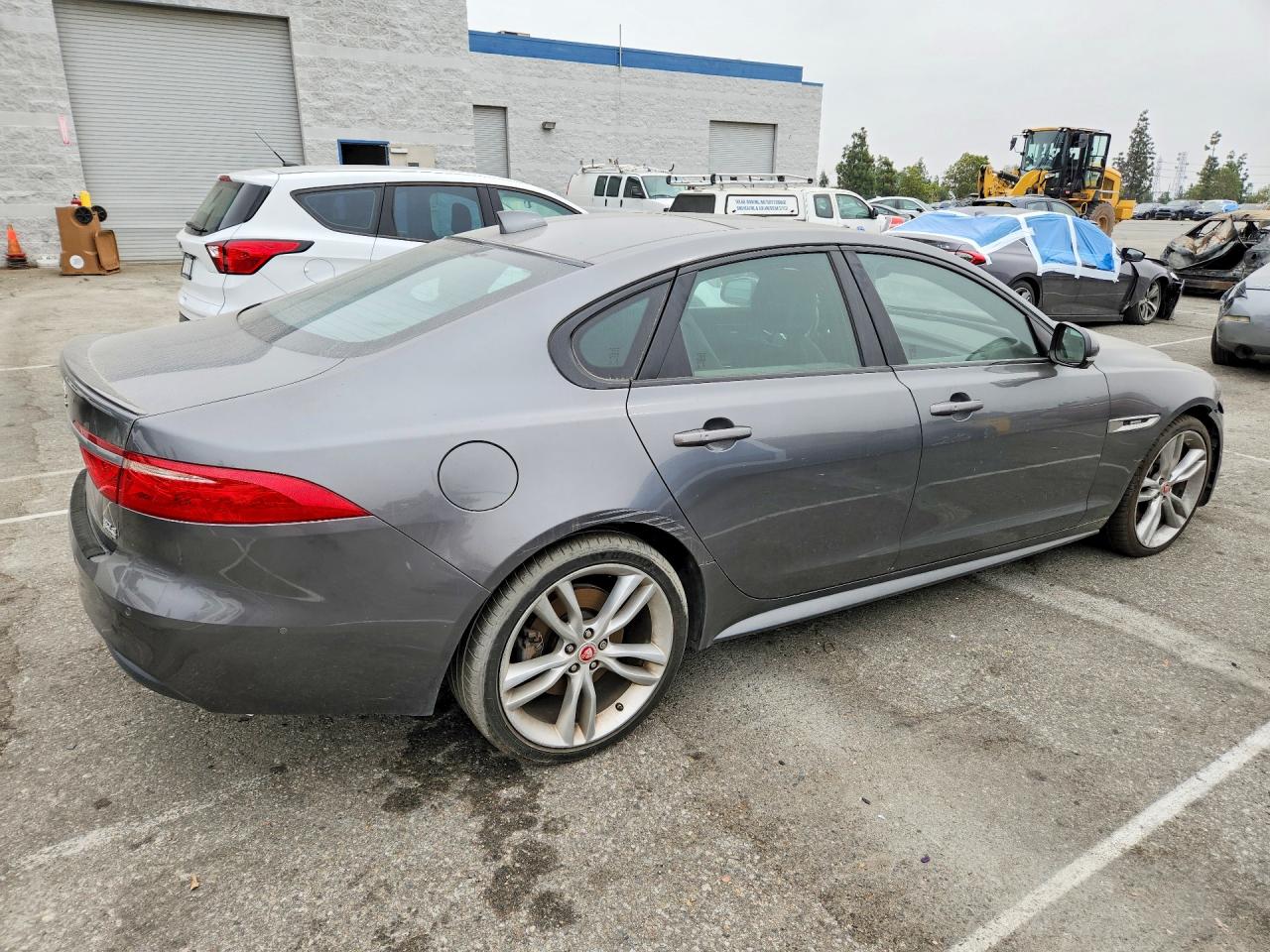 2017 Jaguar Xf VIN SAJBL4BN5HCY17976 photo 3
