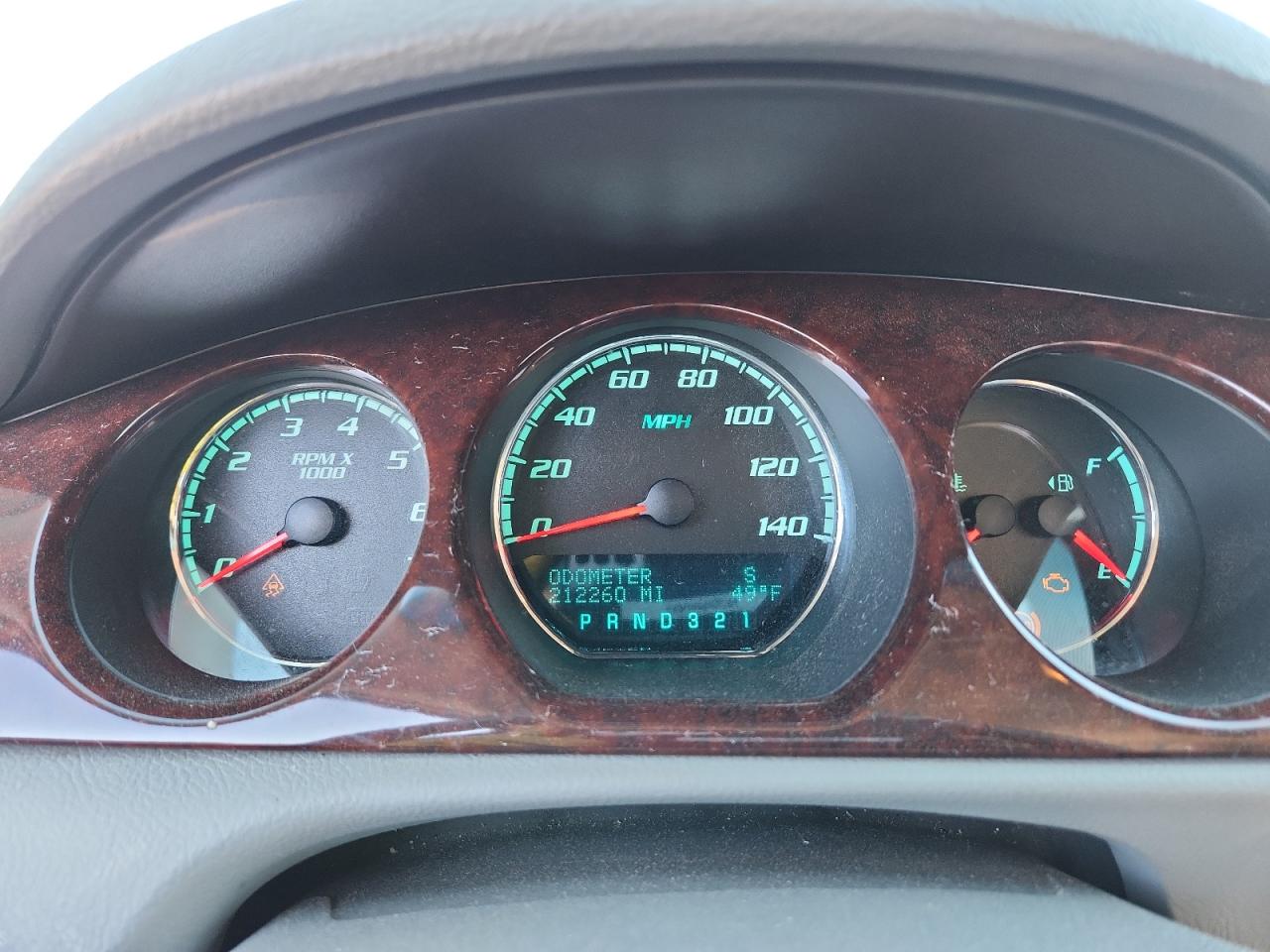 2010 Buick Lucerne VIN 1G4HC5EM2AU101632 photo 9