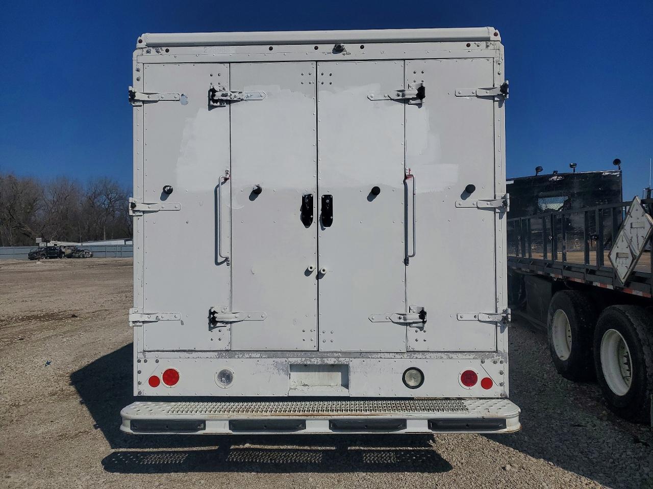 2016 FREIGHTLINER All other VIN 4UZAC3DV4GCHX0552 photo 6