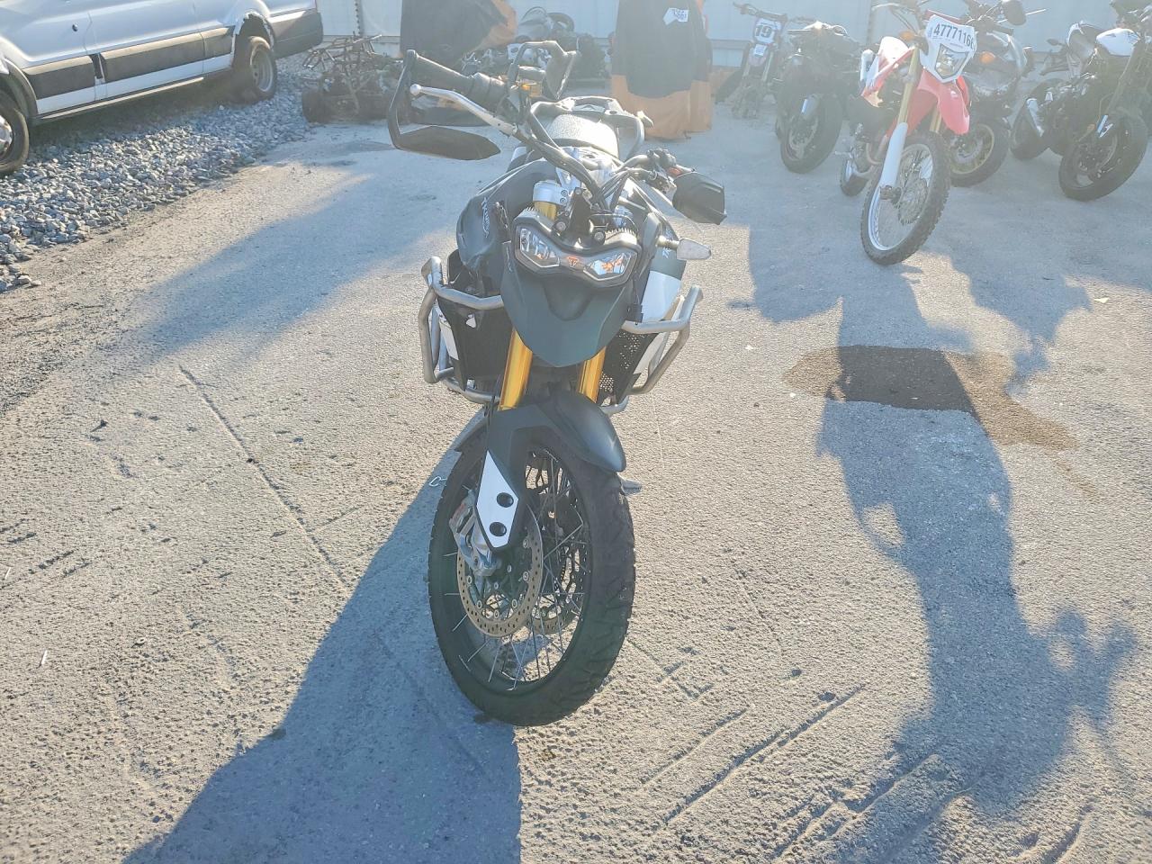 2022 TRIUMPH Tiger 900 VIN SMTE63DF5NTAX0138 photo 2