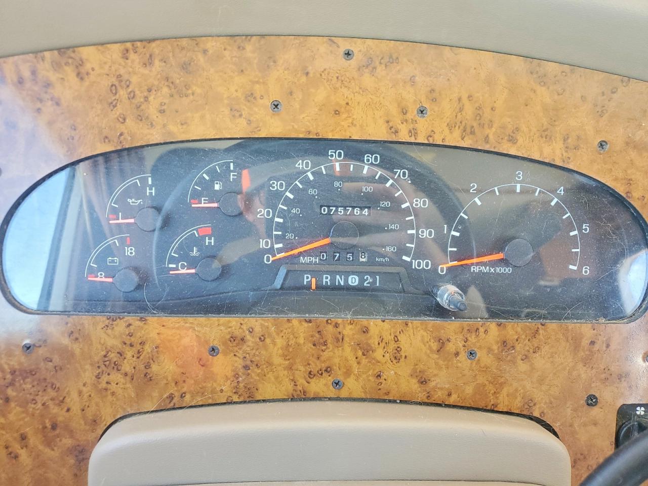 2004 Ford F550 VIN 1F6NF53SX40A11823 photo 8