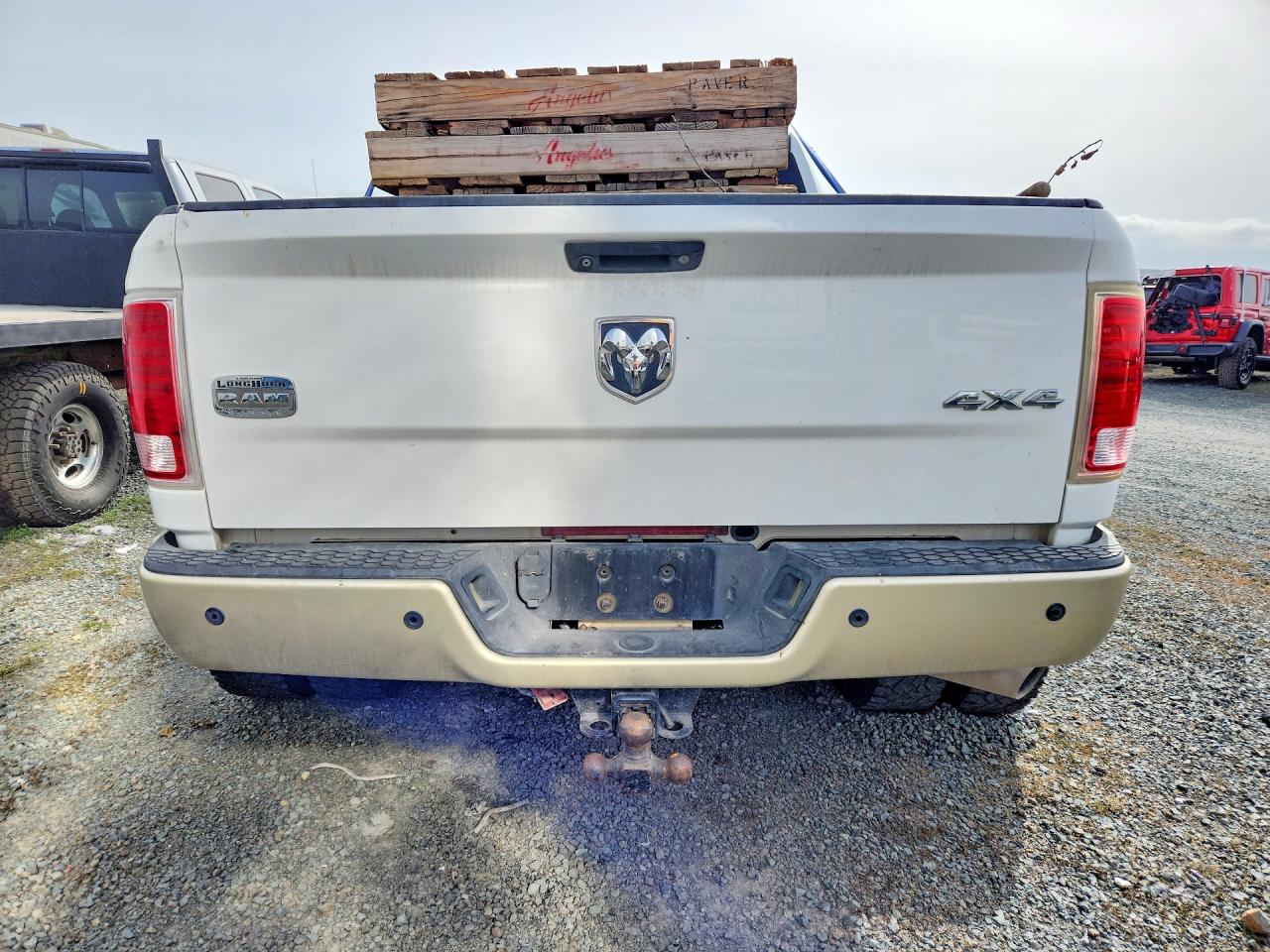 2015 Ram 3500 VIN 3C63RRNL8FG688187 photo 6