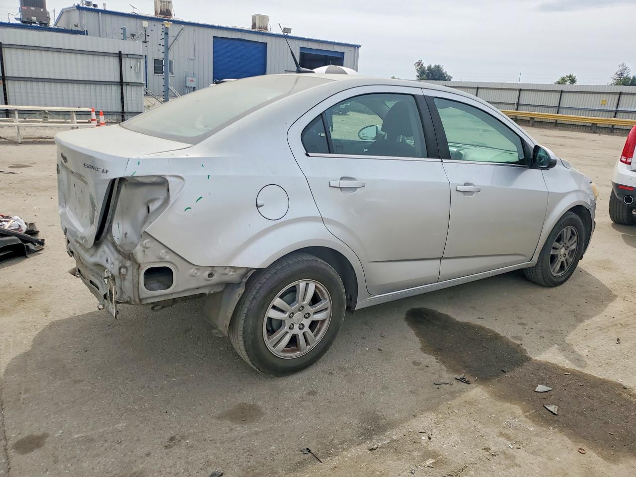 2013 Chev Sonic VIN 1G1JC5SGXD4210681 photo 3