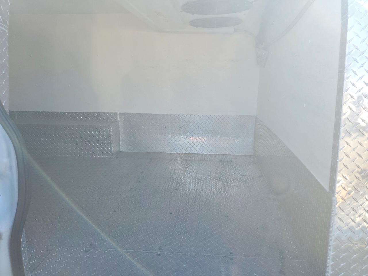 2019 CHEV Express VIN 1GCWGAFG3K1327750 photo 11