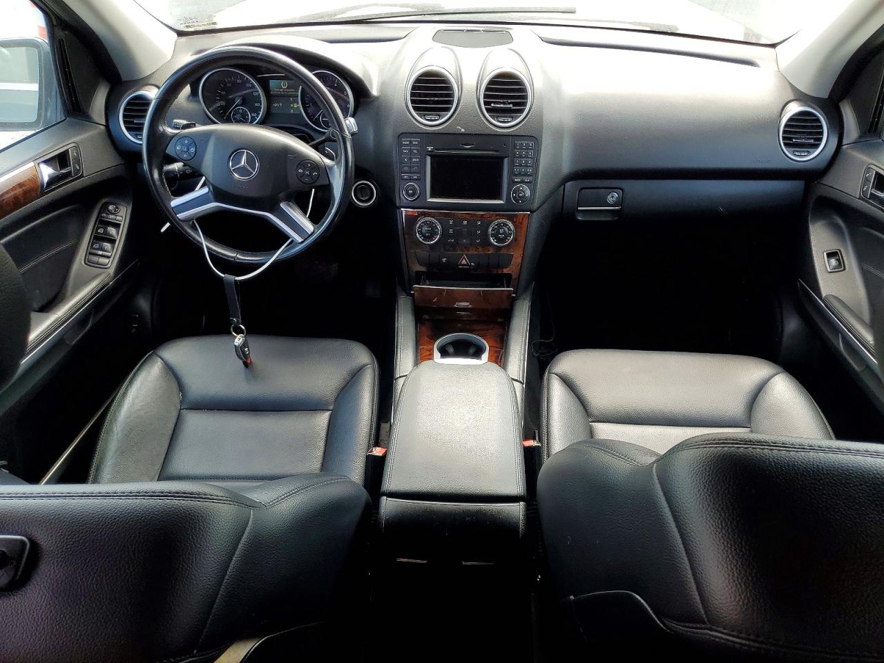 2010 Mercedes-Benz M-class VIN 4JGBB5GB5AA624049 photo 8