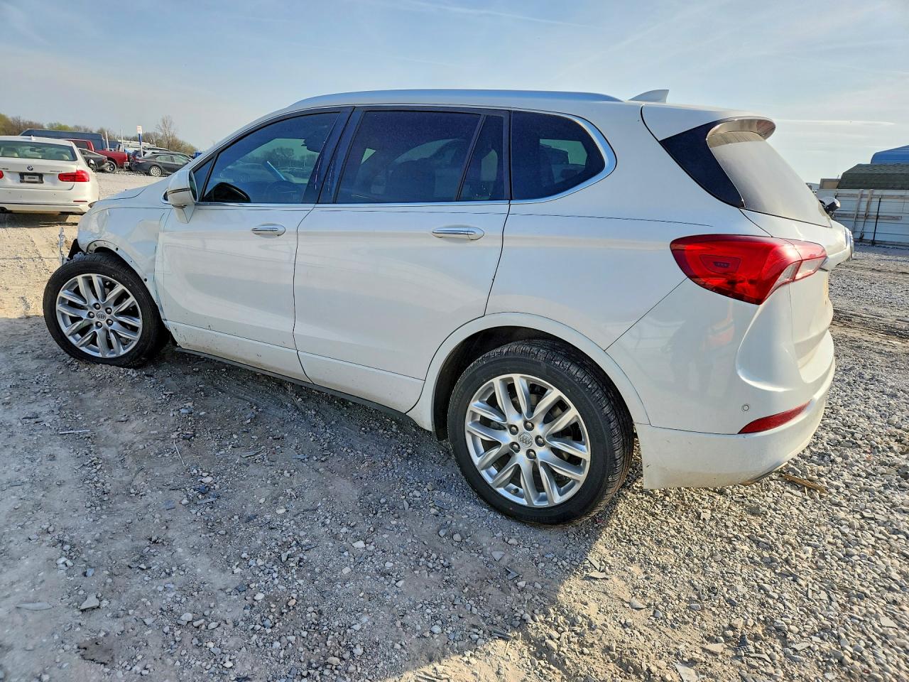 2020 Buick Envision VIN LRBFX4SX1LD156468 photo 2