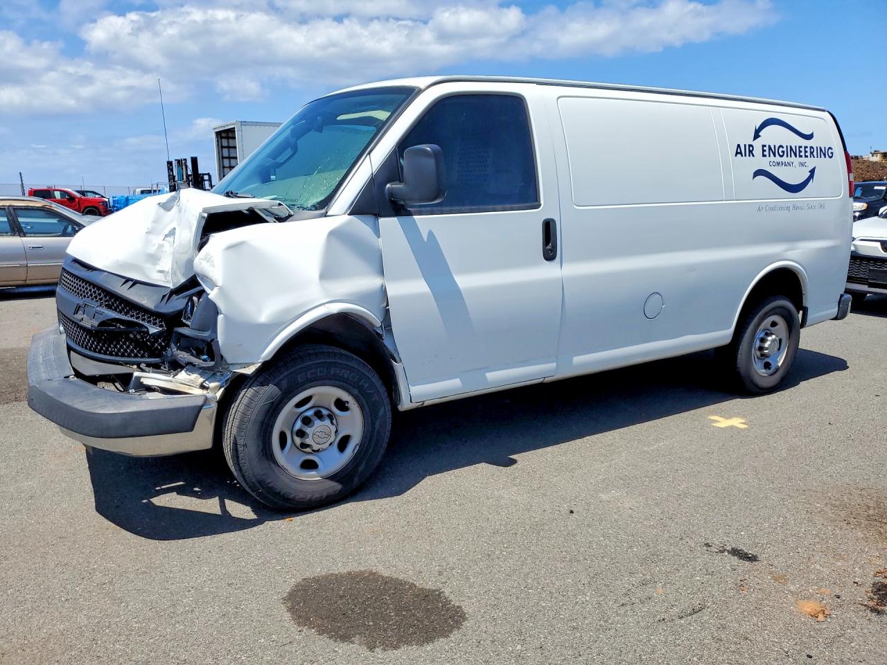2016 Chevrolet Express VIN 1GCWGAFF0G1338154 photo 1