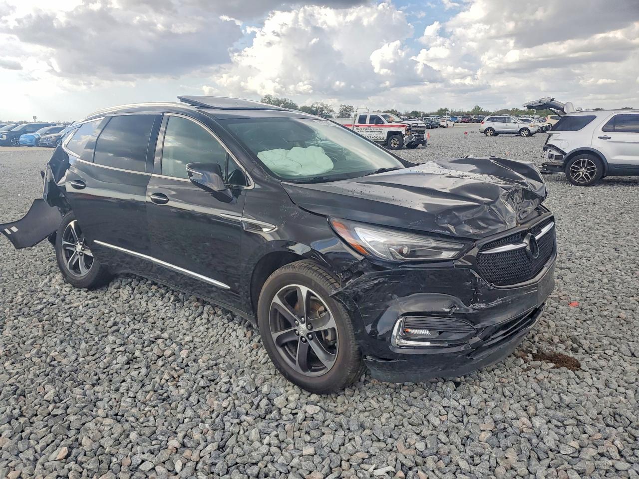 2020 Buick Enclave VIN 5GAERBKW2LJ235606 photo 4