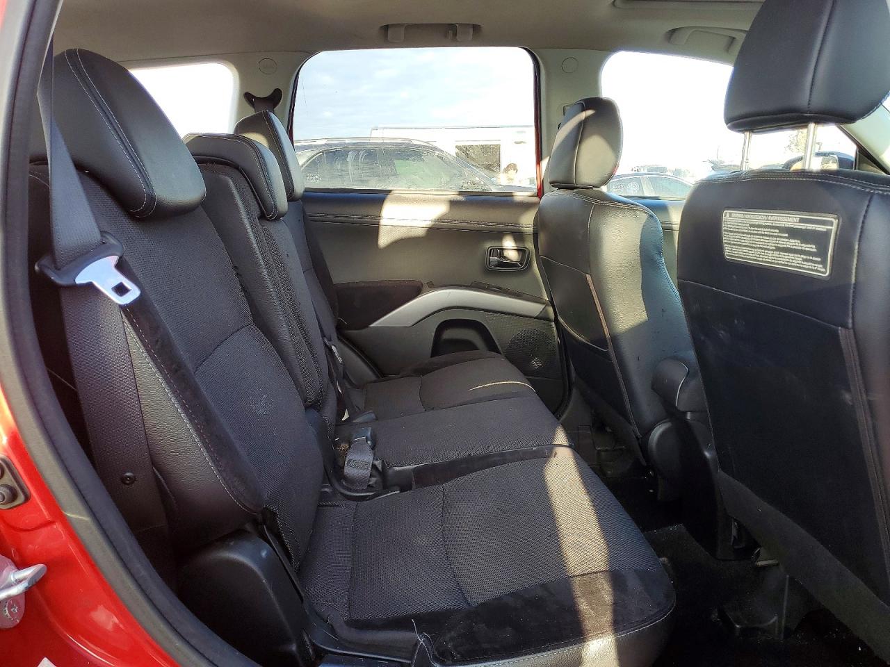 2010 Mitsubishi Outlander VIN JA4JT5AX6AZ014836 photo 11