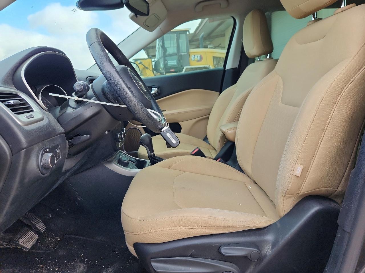 2018 Compass VIN 3C4NJDAB8JT135676 photo 7