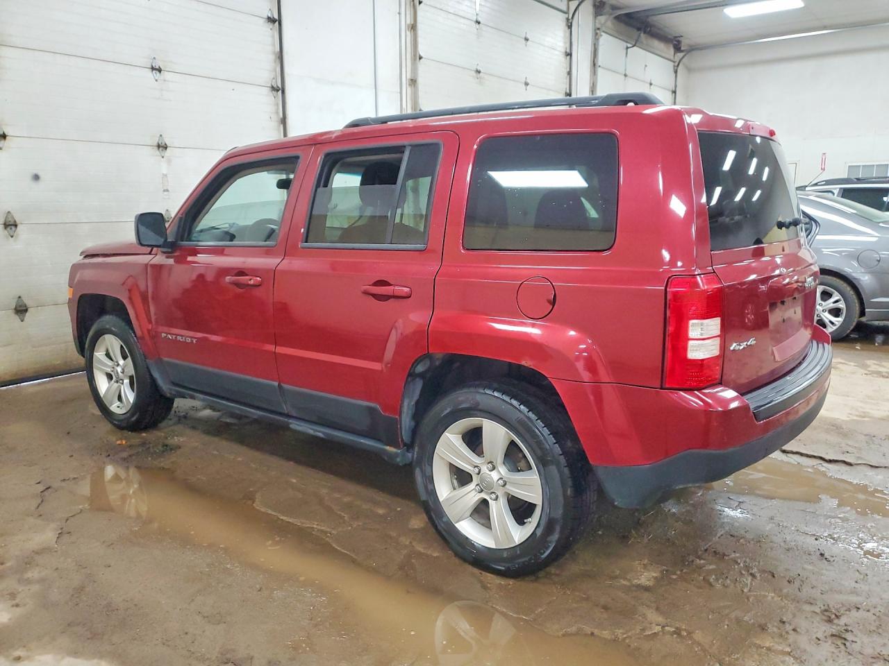 2012 Jeep Patriot VIN 1C4NJRFB0CD537674 photo 2
