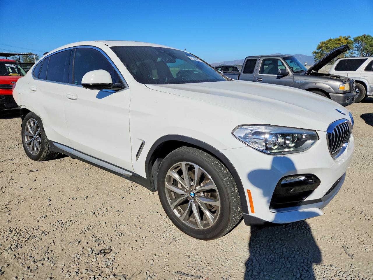 2019 BMW X4 VIN 5UXUJ3C54KLG53232 photo 4