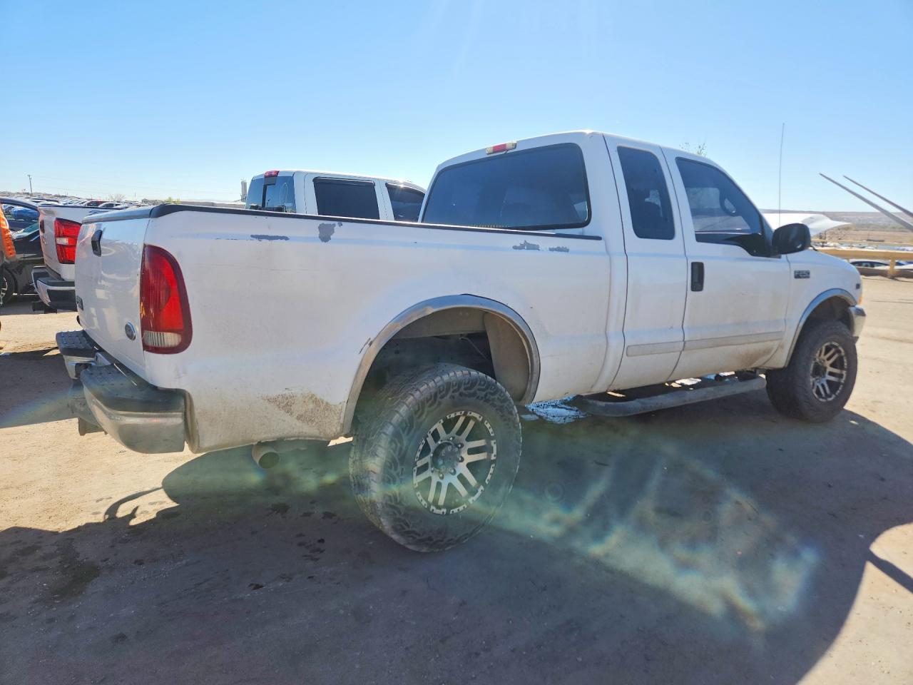 2001 Ford F250 super VIN 1FTNX21S21EC89433 photo 3