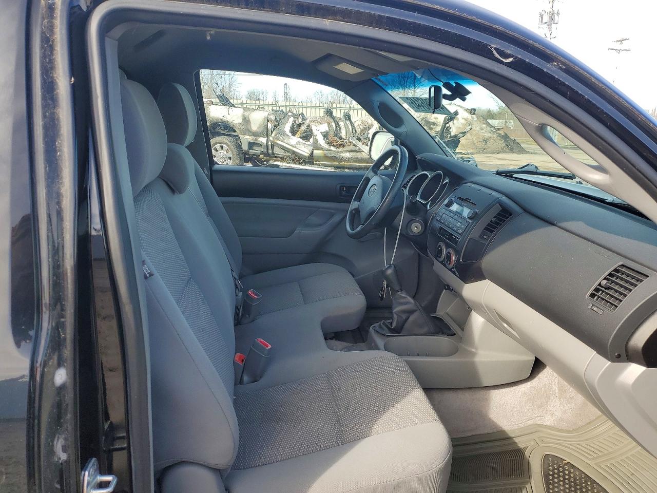 2011 Toyota Tacoma VIN 5TFNX4CNXBX002963 photo 10
