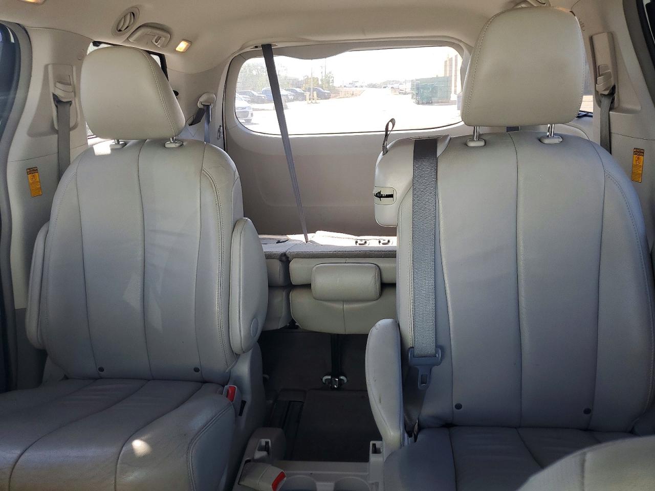 2014 Toyota Sienna VIN 5TDYK3DC4ES450354 photo 10