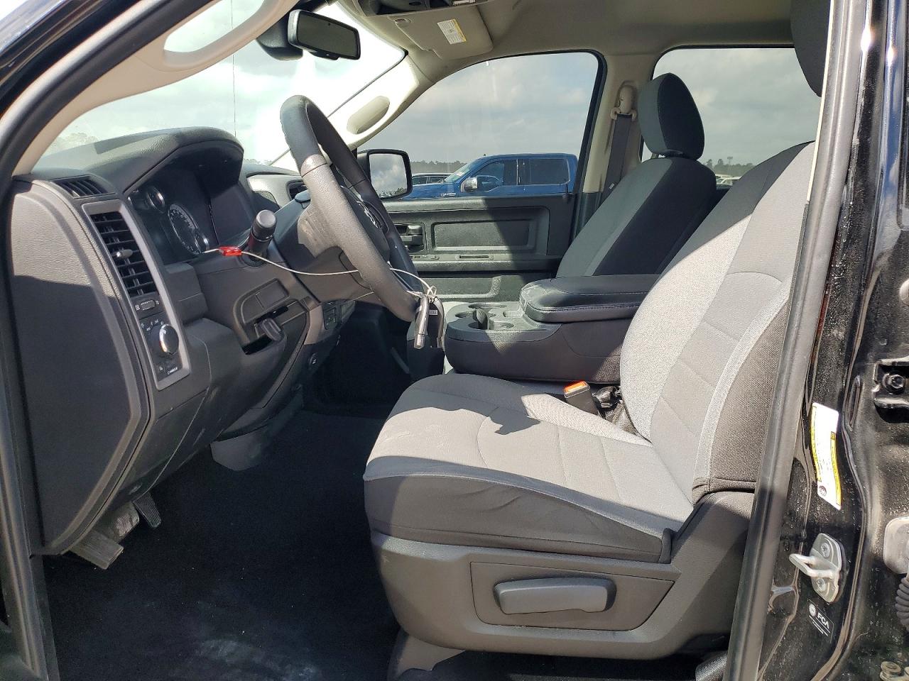 2024 Ram 1500 VIN 1C6RR7KT4RS130238 photo 7