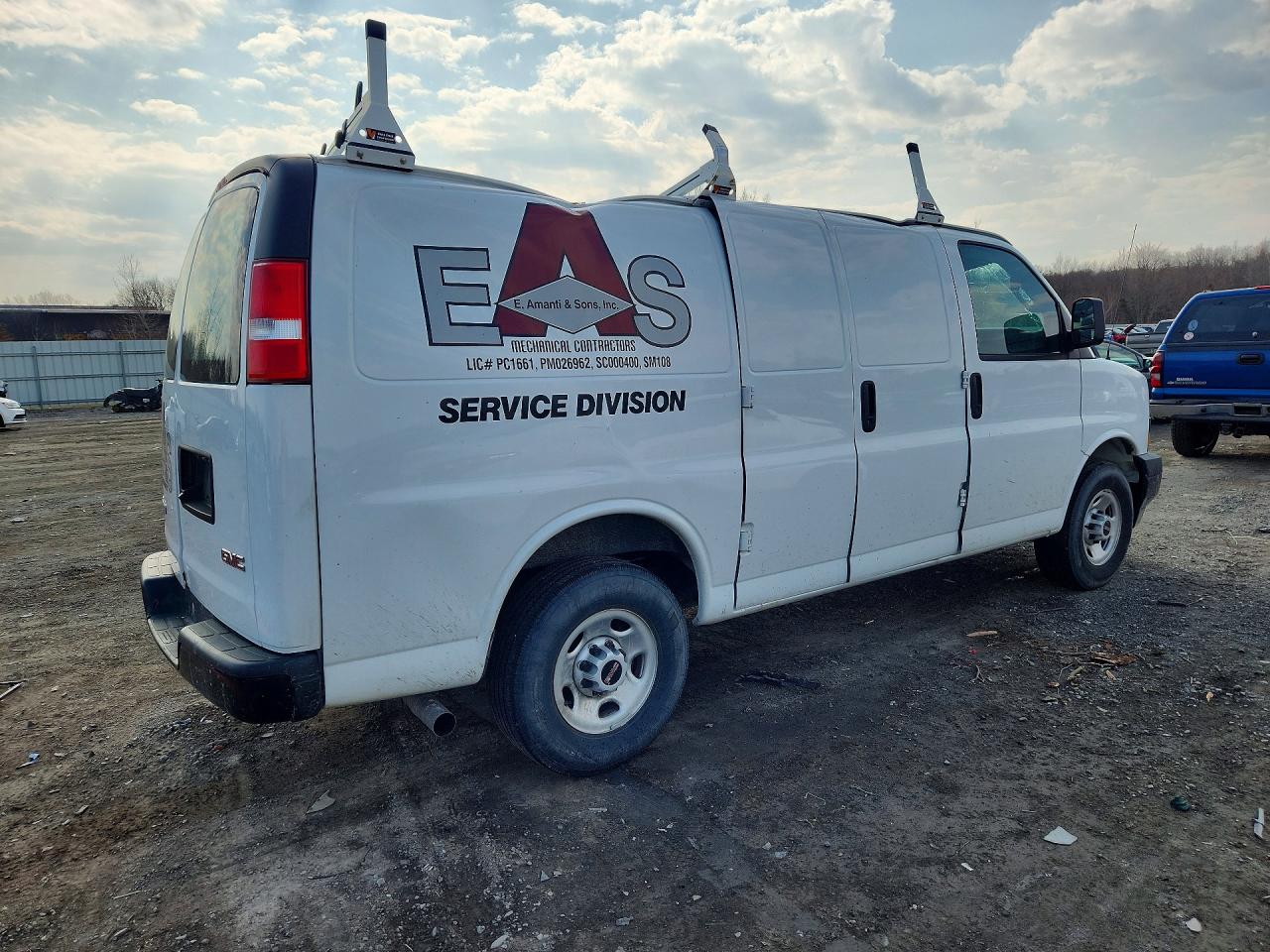 2023 GMC Savana VIN 1GTW7AFP1P1179511 photo 3