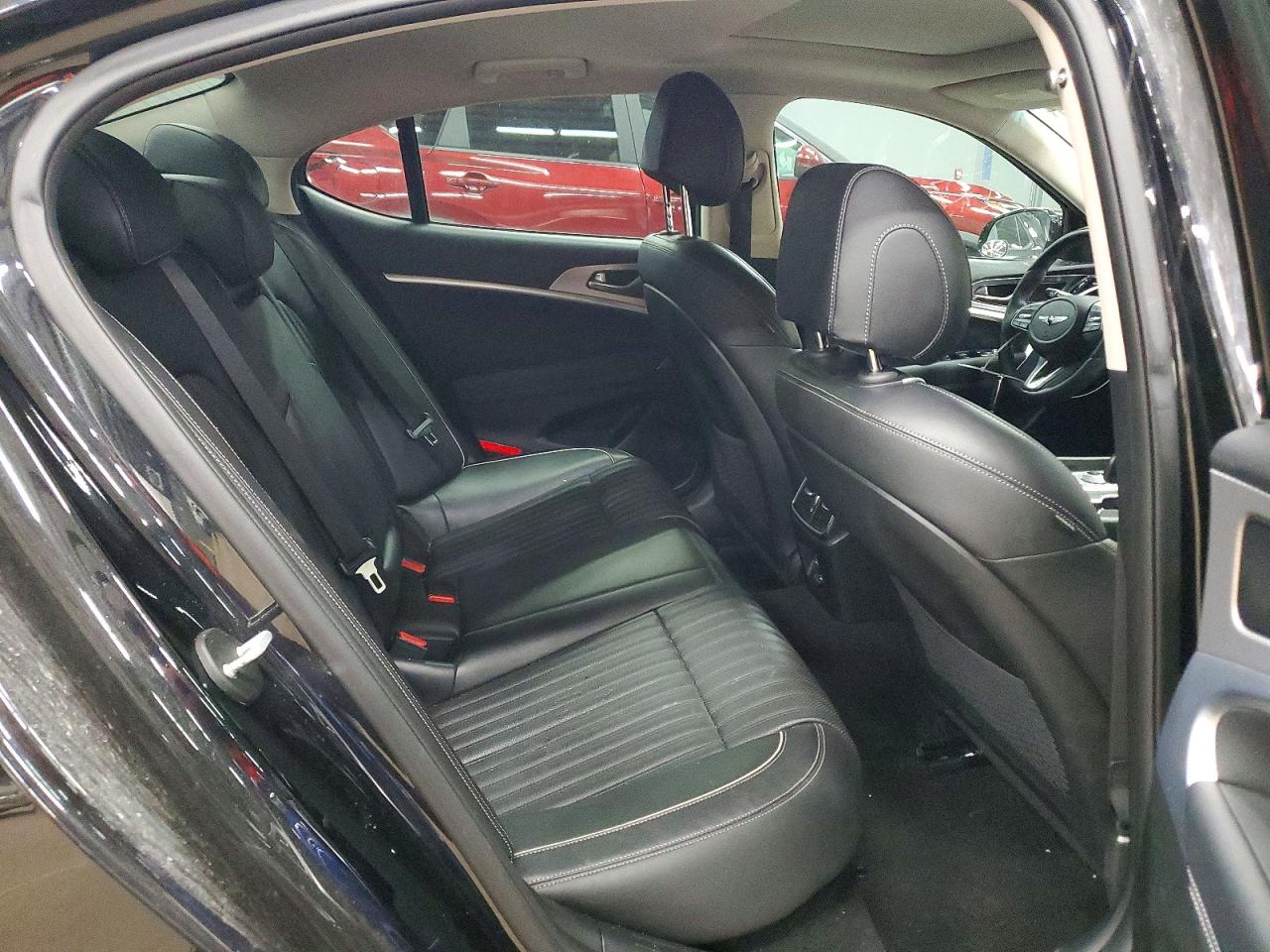 2022 Genesis G70 2.0t VIN KMTG34TA6NU088023 photo 10