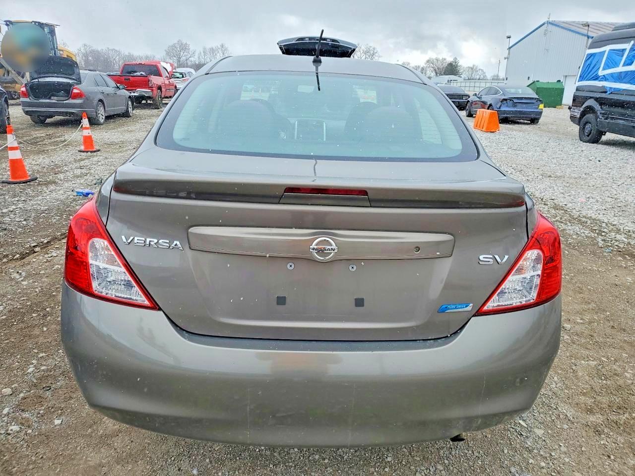 2014 NISS Versa VIN 3N1CN7AP0EL826945 photo 6