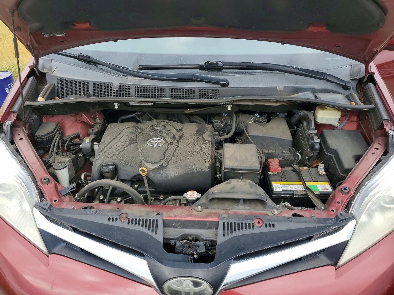 2018 Toyota Sienna VIN 5TDKZ3DC7JS913471 photo 12