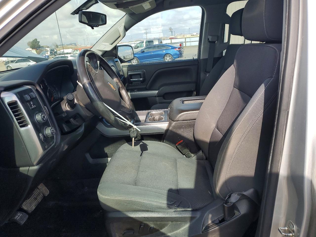 2018 Chev All models VIN 3GCUKREC5JG503619 photo 7