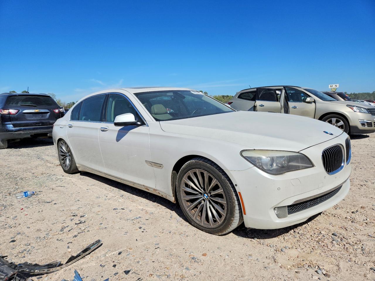 2011 BMW 7 series VIN WBAKB8C58BCY66973 photo 4