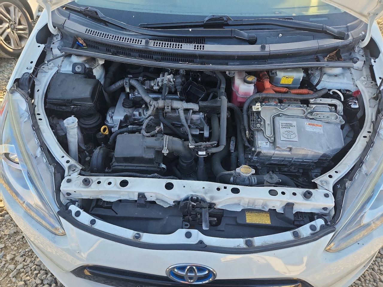 2015 Toyota Prius c th VIN JTDKDTB31F1087917 photo 11
