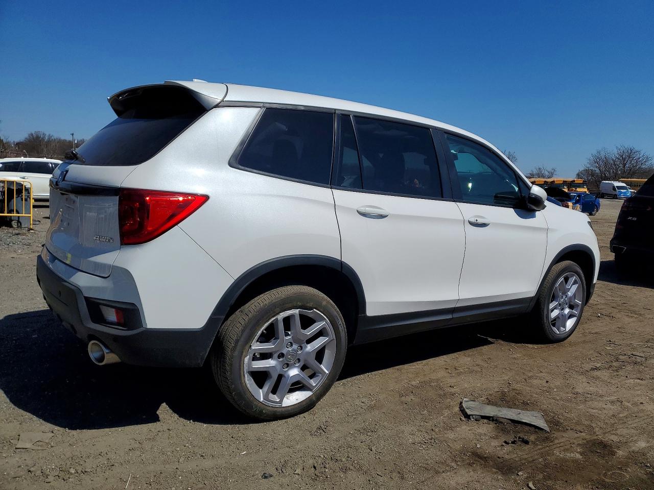 2024 HONDA Passport VIN 5FNYF8H55RB011719 photo 3