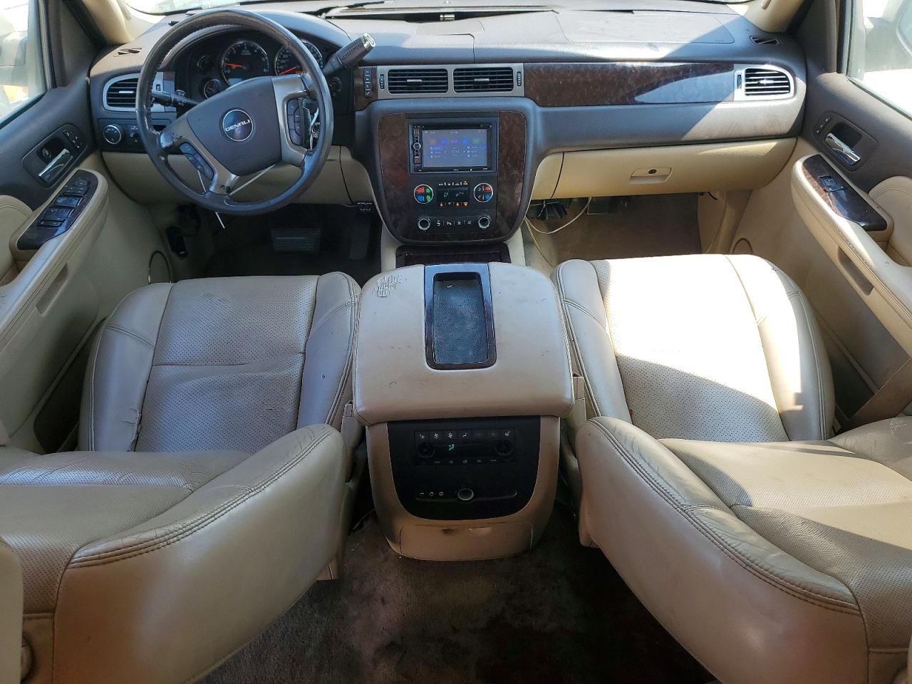 2009 GMC Yukon VIN 1GKFC03279R127307 photo 8