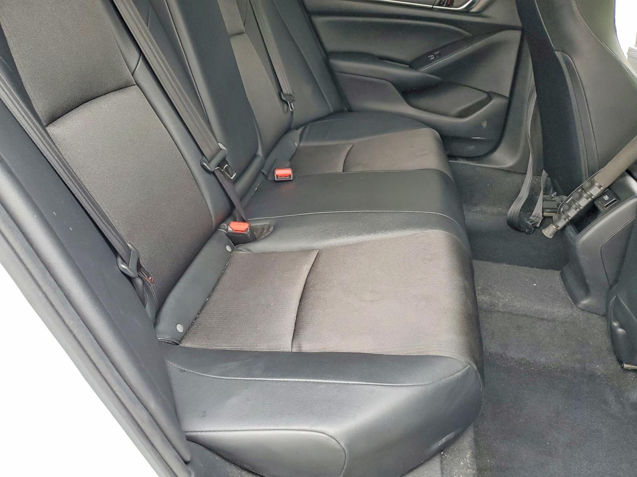 2022 Accord VIN 1HGCV1F35NA032841 photo 10