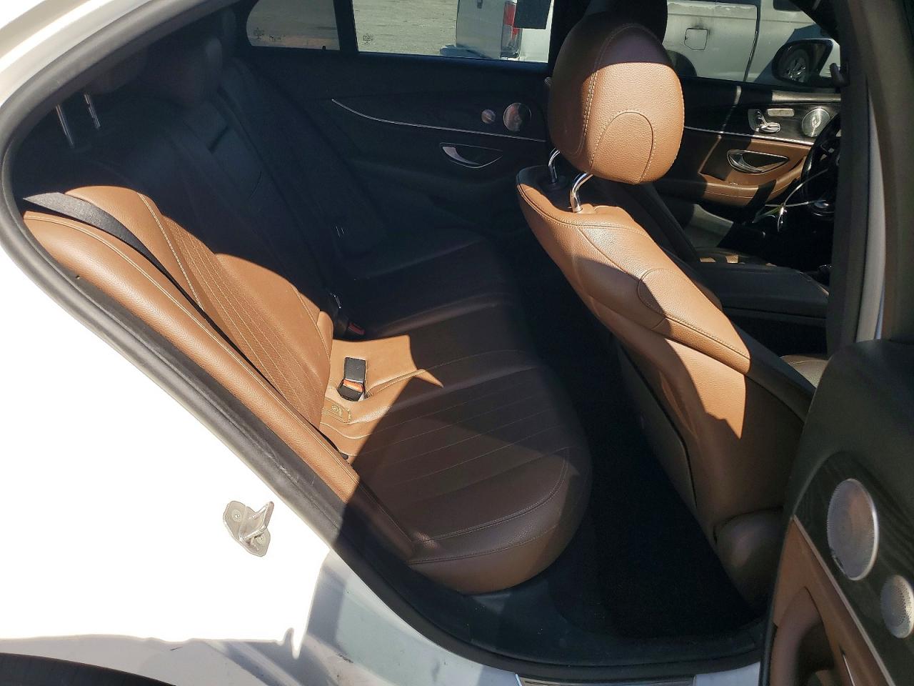 2017 Mercedes-Benz E-class VIN WDDZF4JBXHA098351 photo 11
