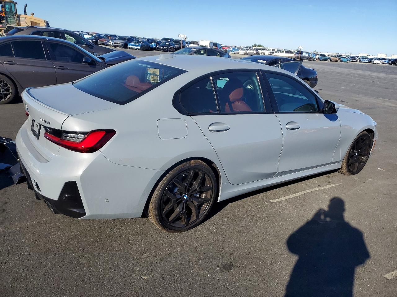 2026 BMW 3 series VIN 3MW69CW05T8F93306 photo 3