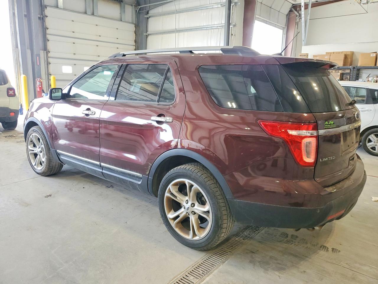 2012 Ford Explorer VIN 1FMHK8F86CGA75964 photo 2
