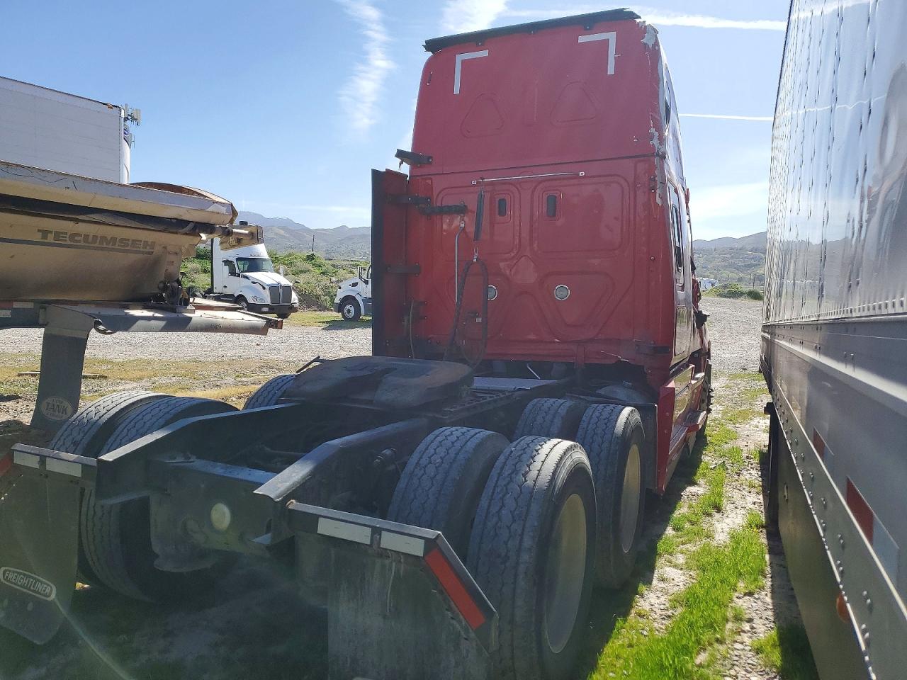 2022 FREIGHTLINER All other VIN 3AKJHHDR3NSMZ4152 photo 4