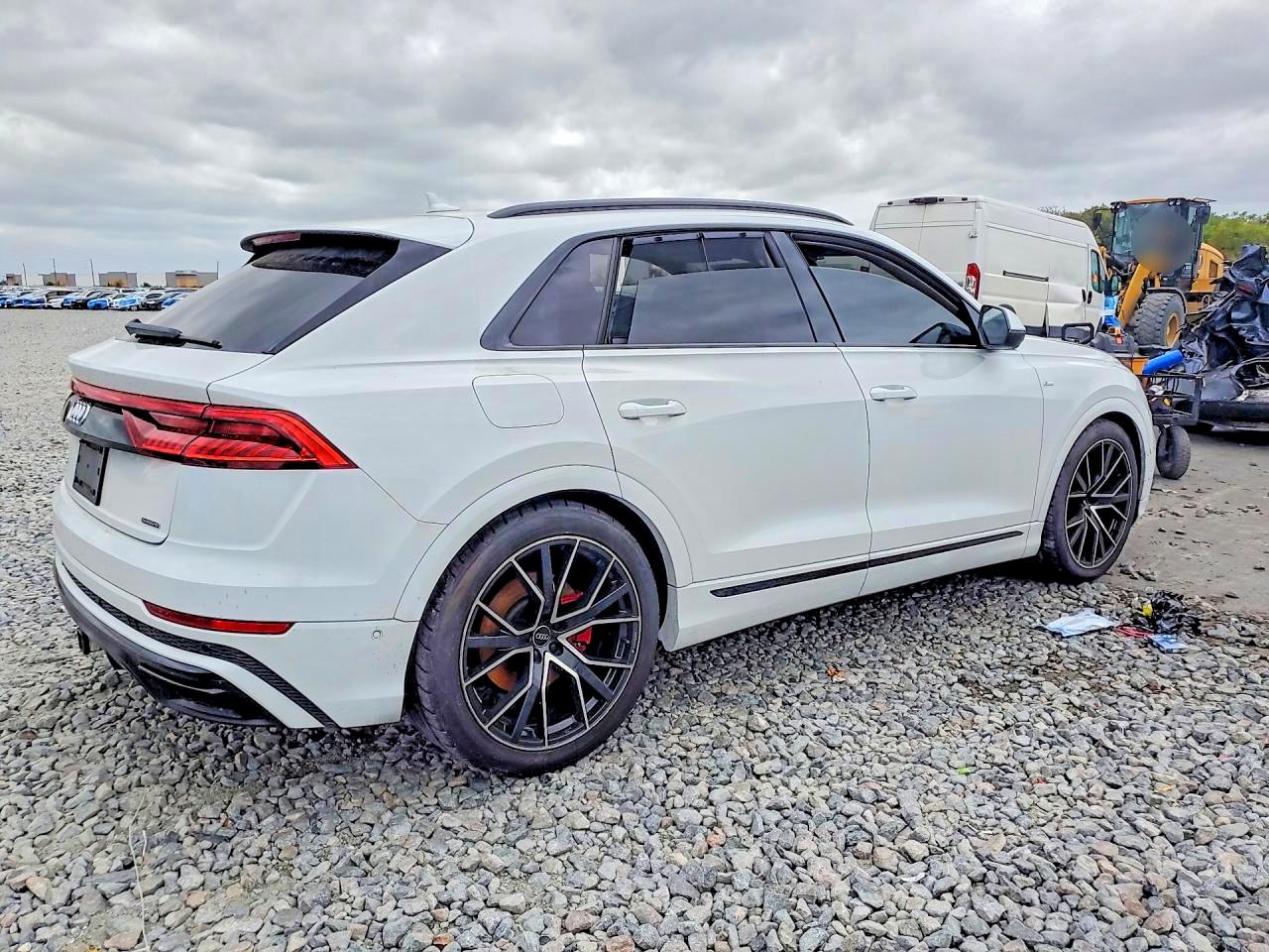 2020 AUDI Q8 VIN WA1FVAF1XLD026906 photo 3
