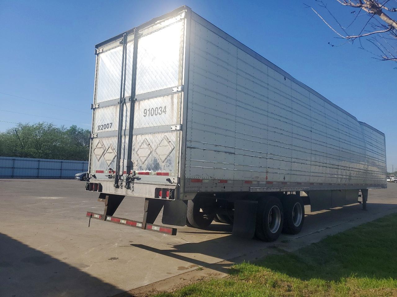 2020 UTILITY All models VIN 1UYVS2533L6848925 photo 4