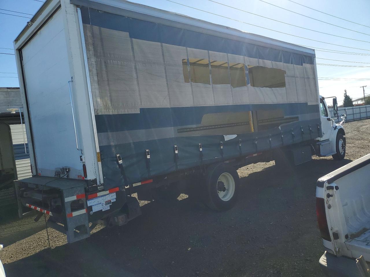 2019 FREIGHTLINER All other VIN 1FVACXD20KHKK5740 photo 3