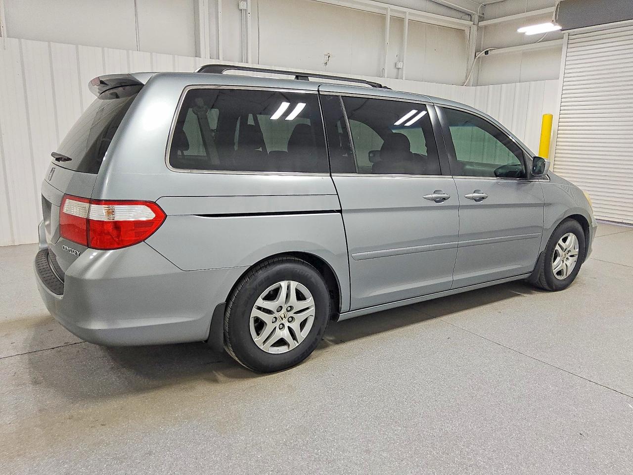 2005 Honda All models VIN 5FNRL38405B052356 photo 3