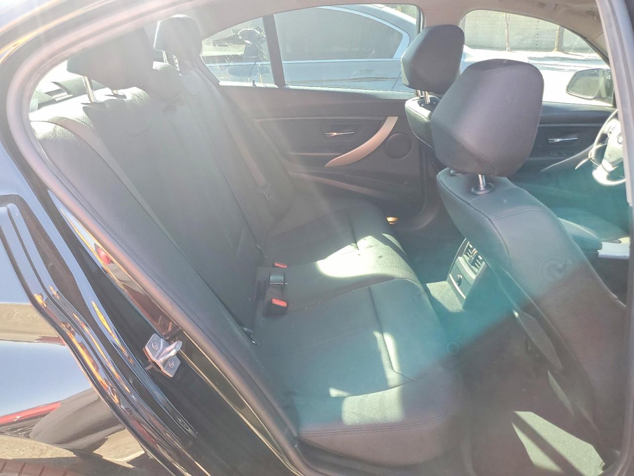 2018 BMW 3 series VIN WBA8E1G57JNU89851 photo 10