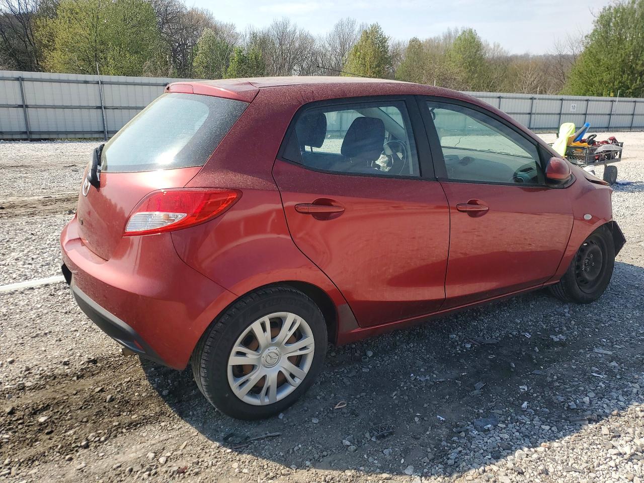 2014 Mazda 2 VIN JM1DE1KY6E0171452 photo 3