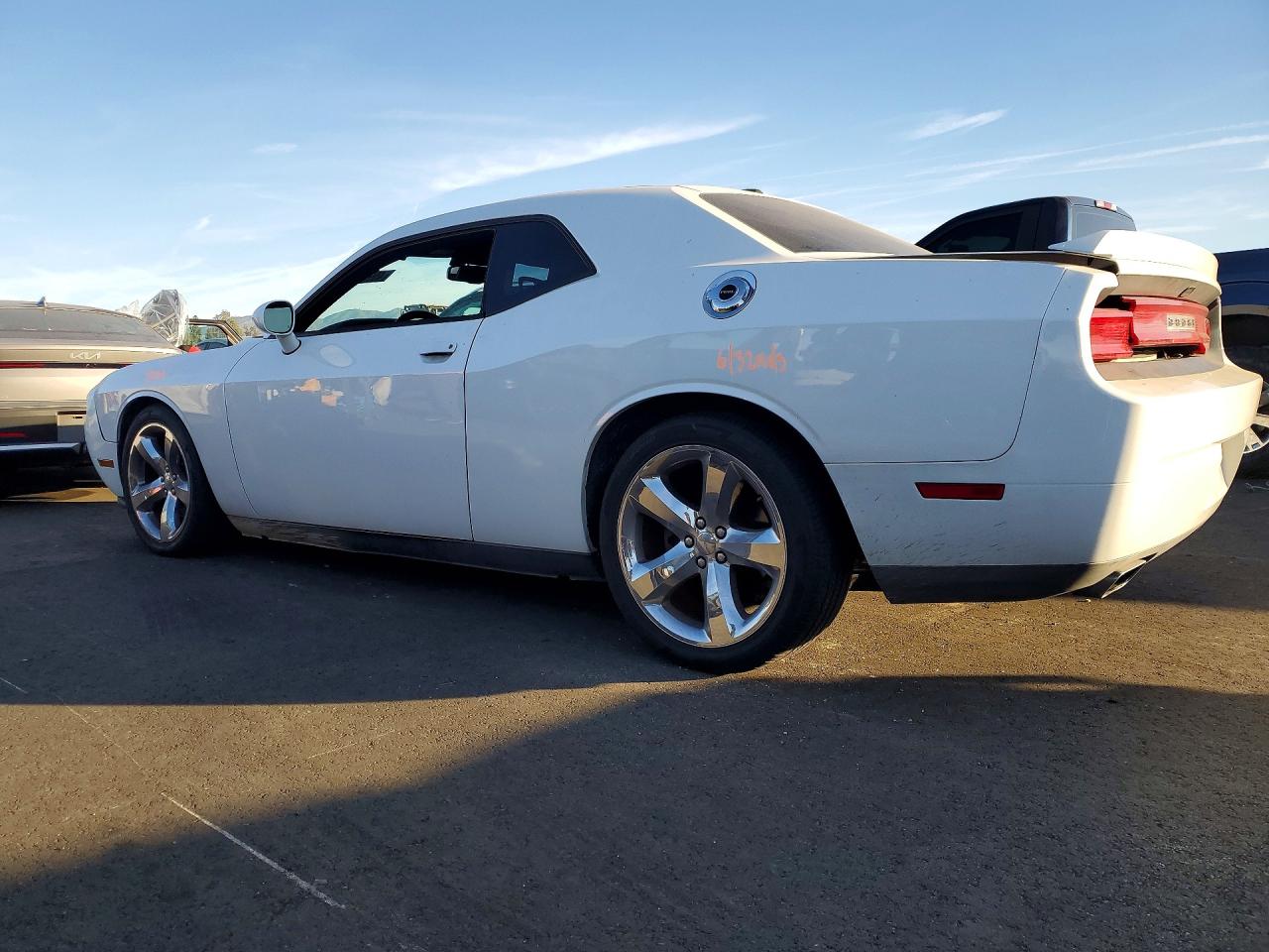2012 Dodge Challenger VIN 2C3CDYBT8CH280214 photo 2