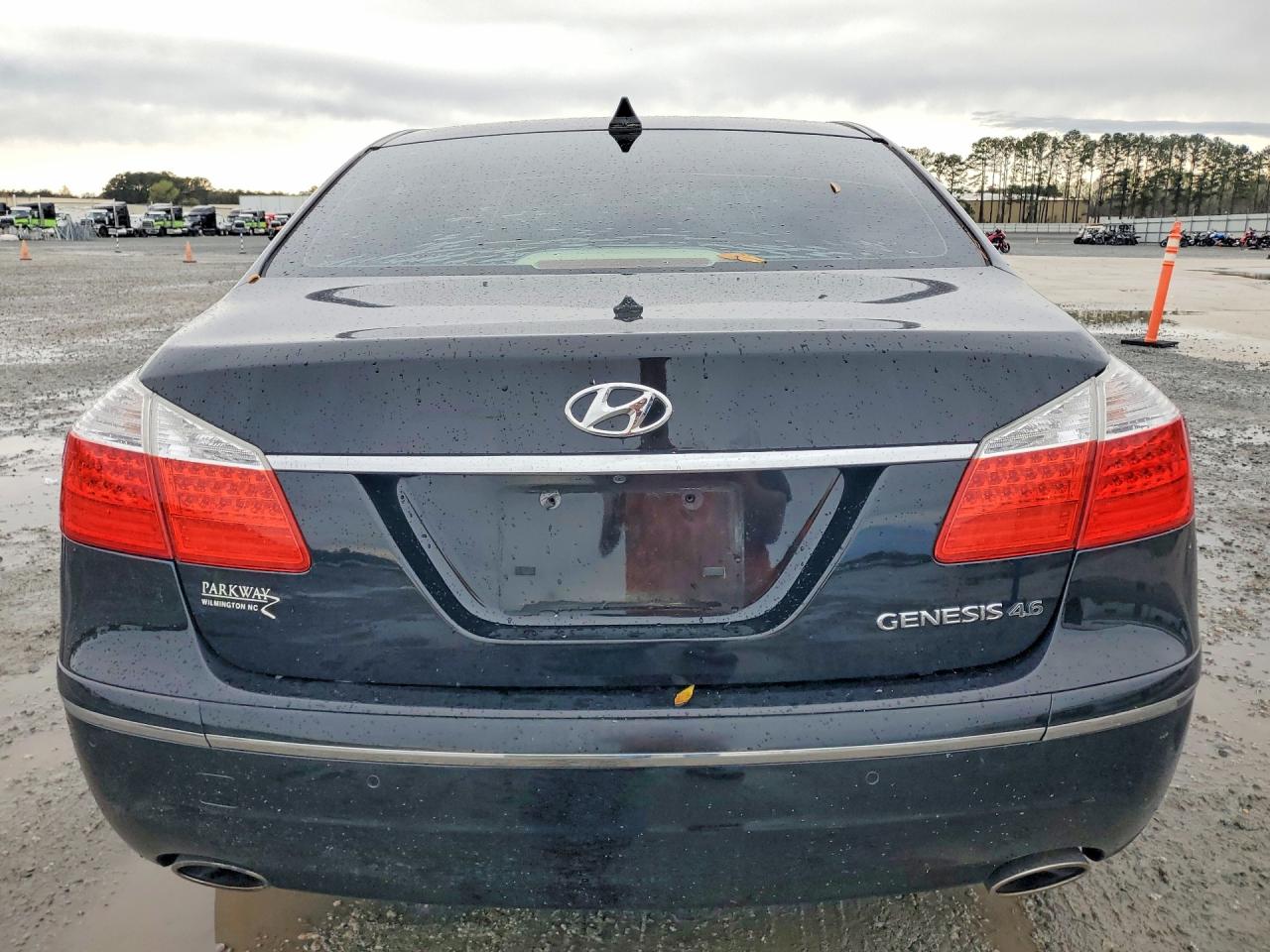 2011 Hyundai Genesis VIN KMHGC4DF0BU133621 photo 6