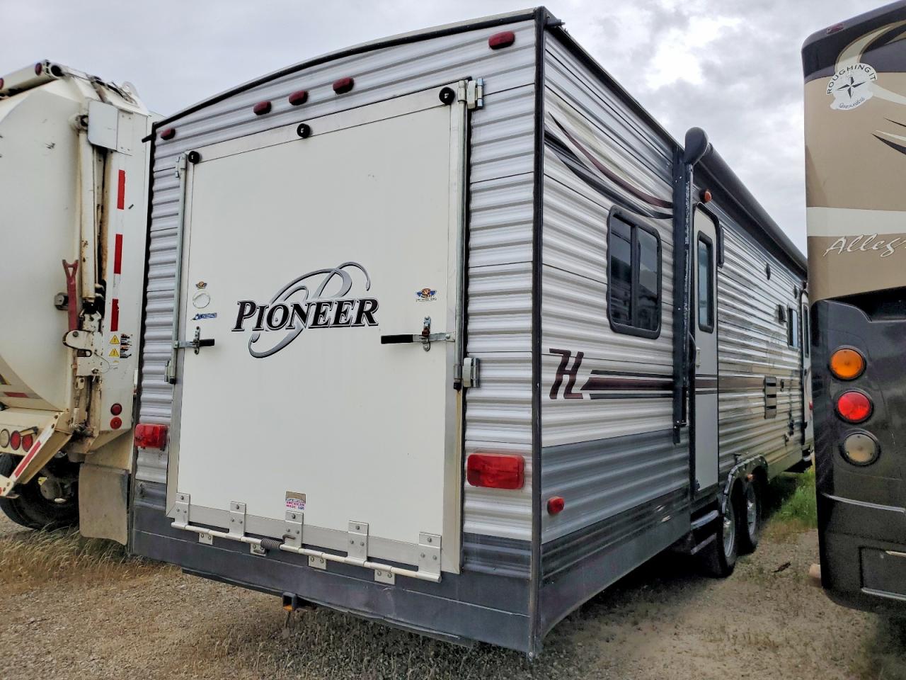 2017 HEARTLAND Other VIN 5SFPB3321HE327283 photo 4