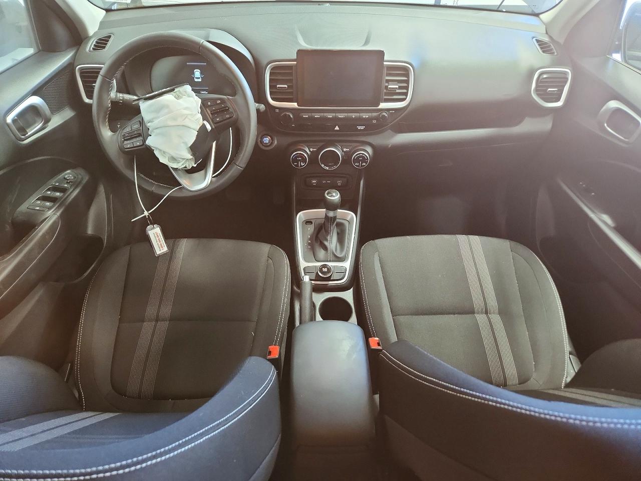 2025 Hyundai Venue VIN KMHRC8A30SU391454 photo 8