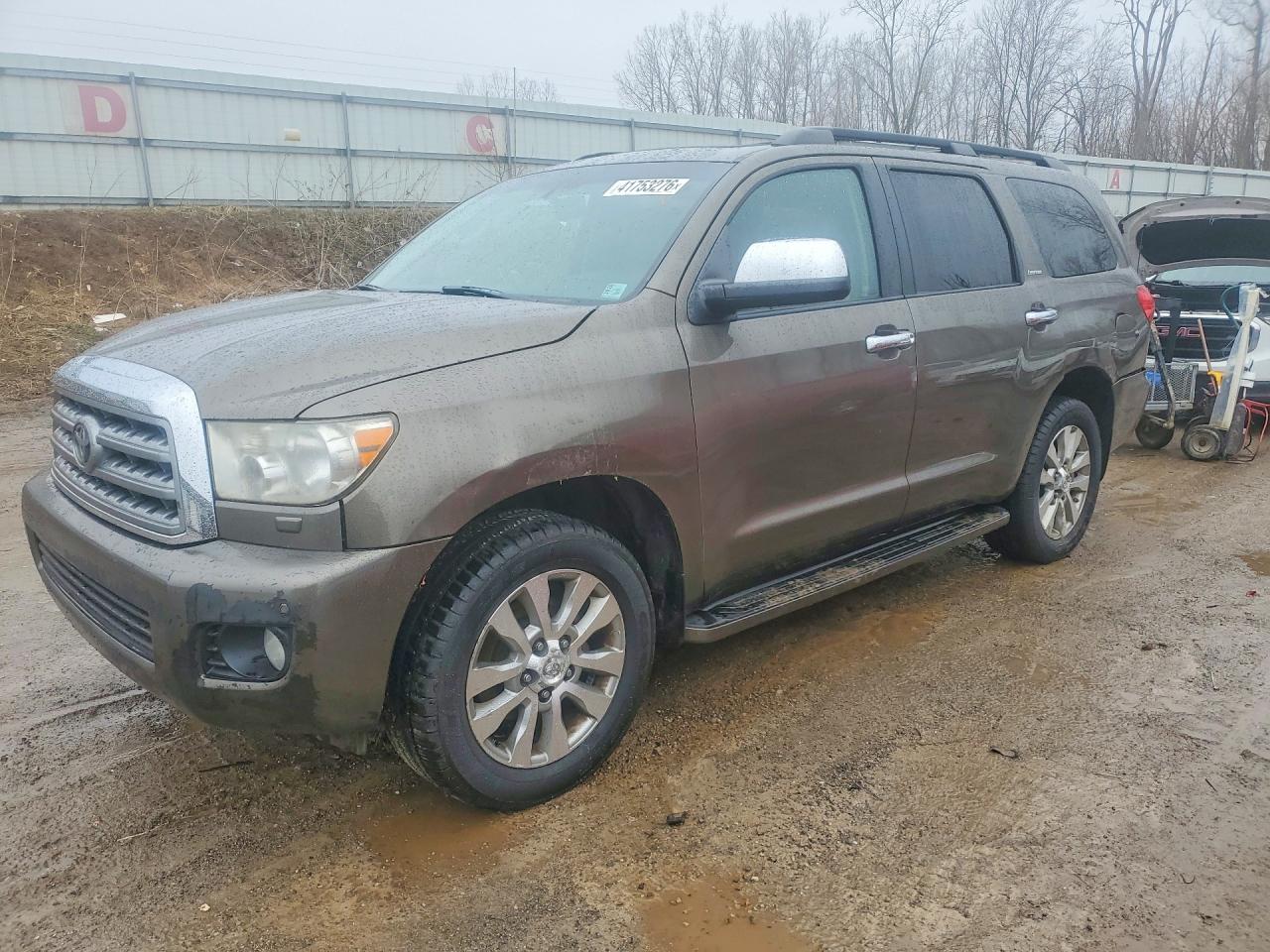 2010 Toyota Sequoia VIN 5TDJY5G1XAS038052 photo 1